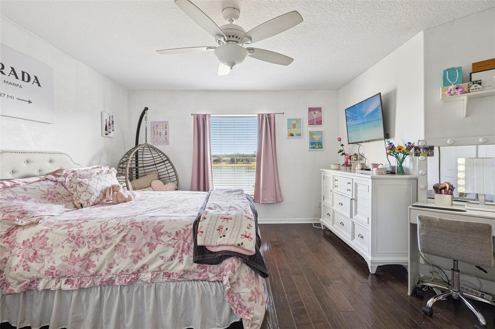 Image 34 of 82 For 2439 Balforn Tower Way