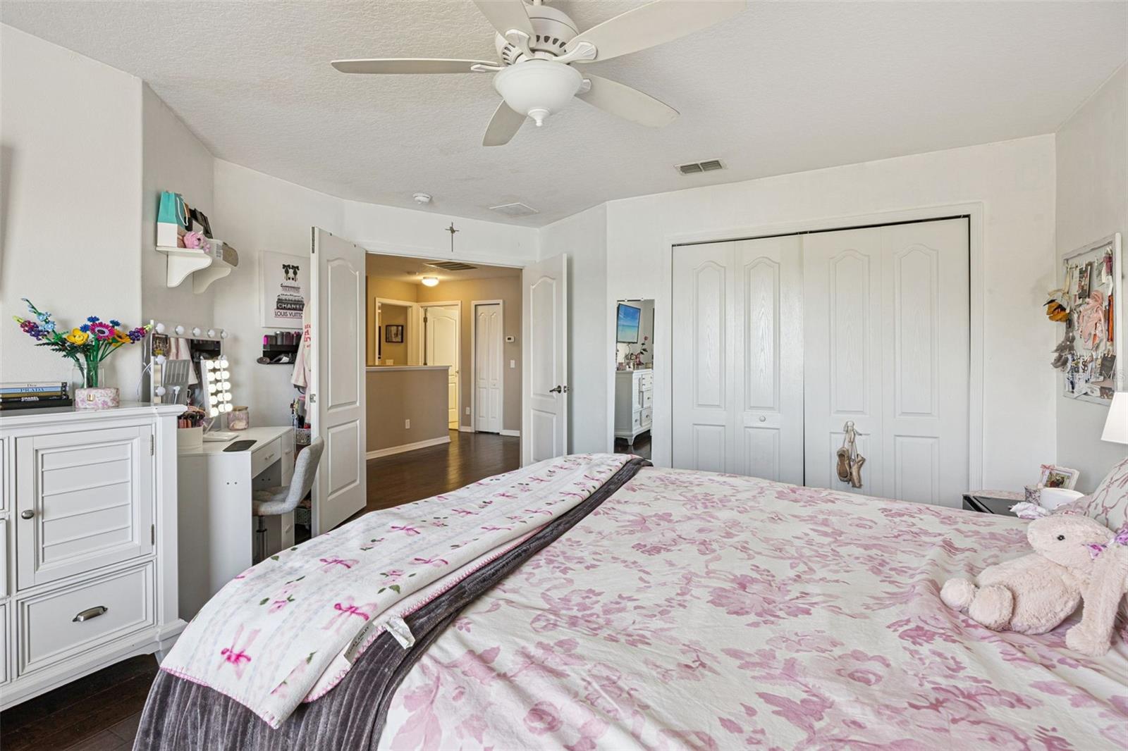 Image 36 of 82 For 2439 Balforn Tower Way