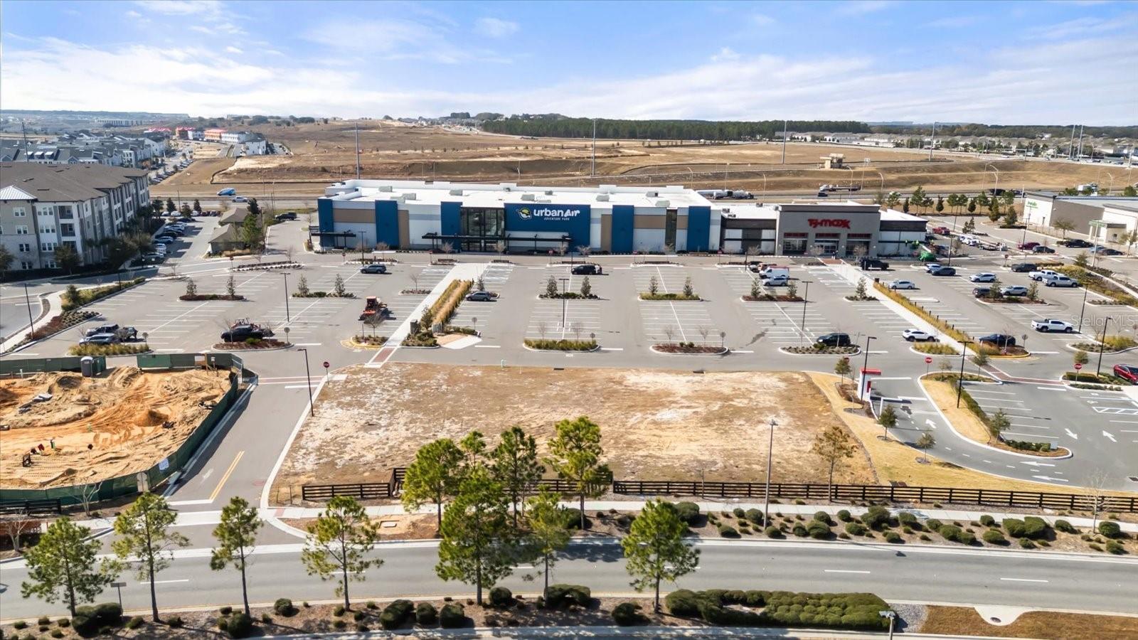 Image 8 of 22 For 5758 Hamlin Groves Trail