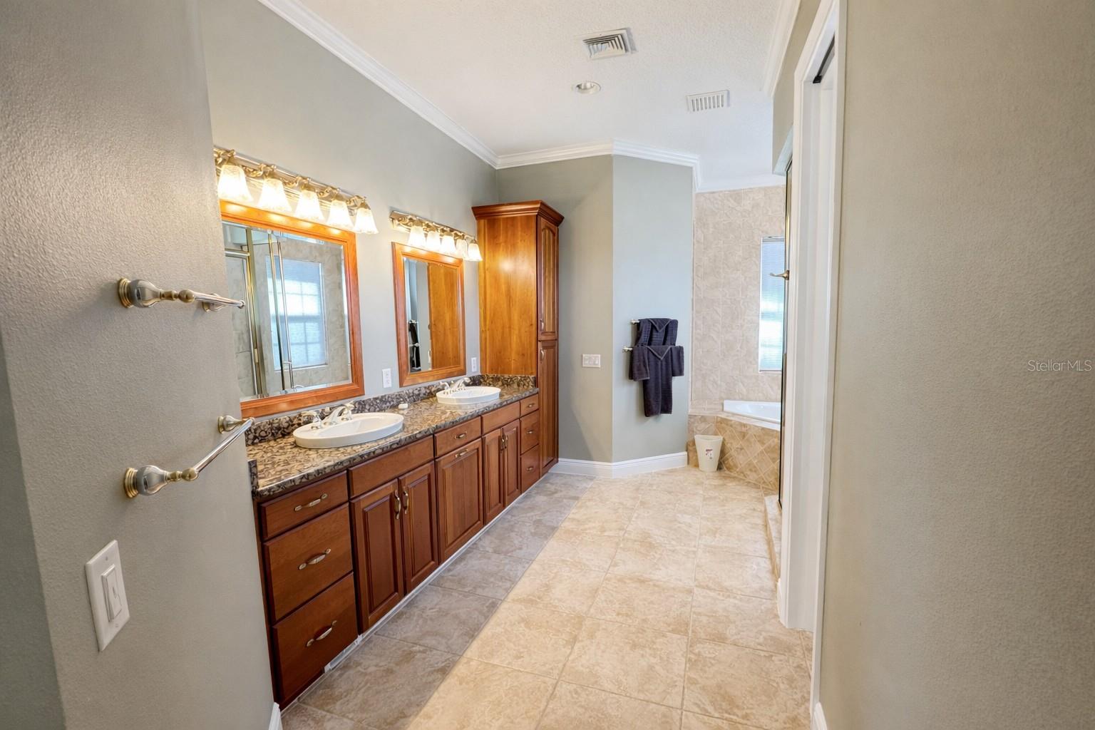 Image 19 of 31 For 39545 Harbor Hills Boulevard