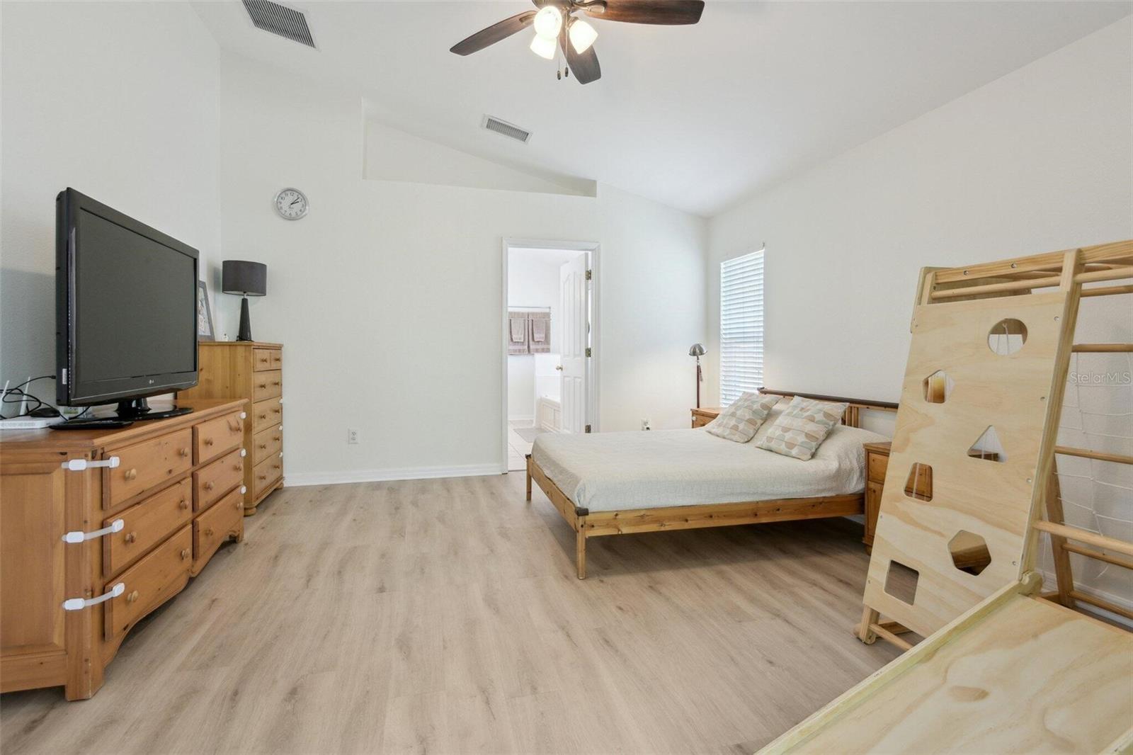 Image 13 of 27 For 13405 Fawn Springs Drive