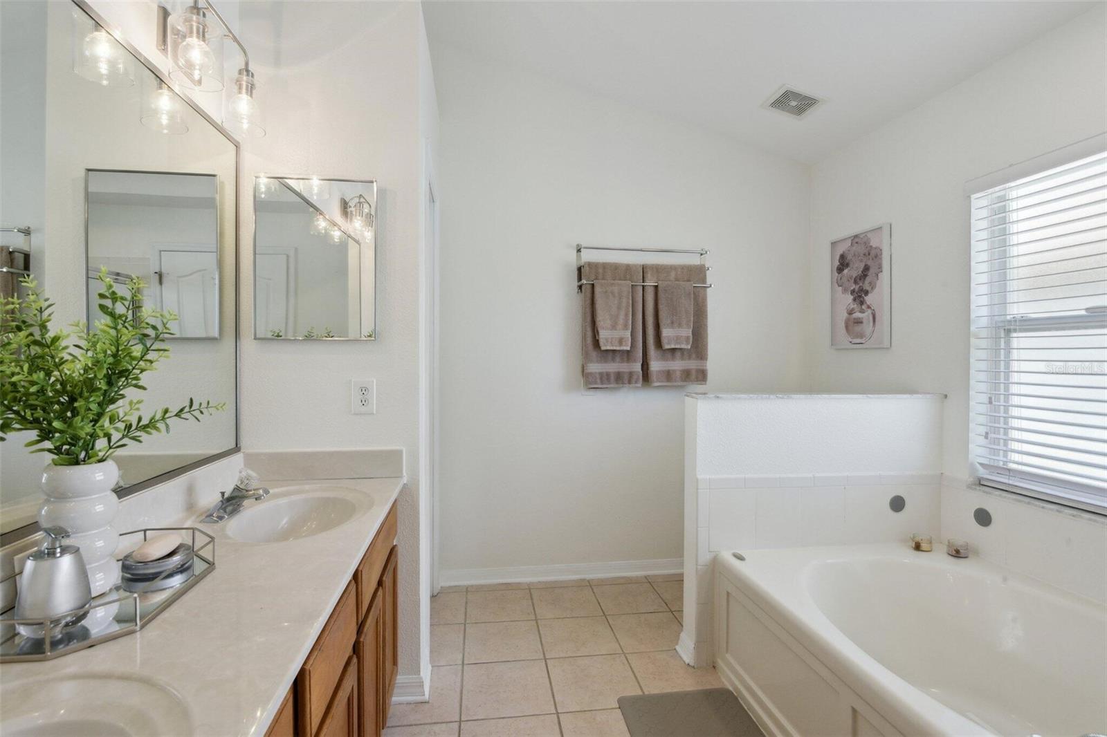 Image 15 of 27 For 13405 Fawn Springs Drive