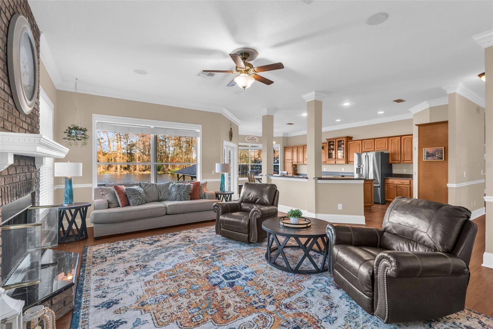 Image 12 of 82 For 1425 Riviera Drive