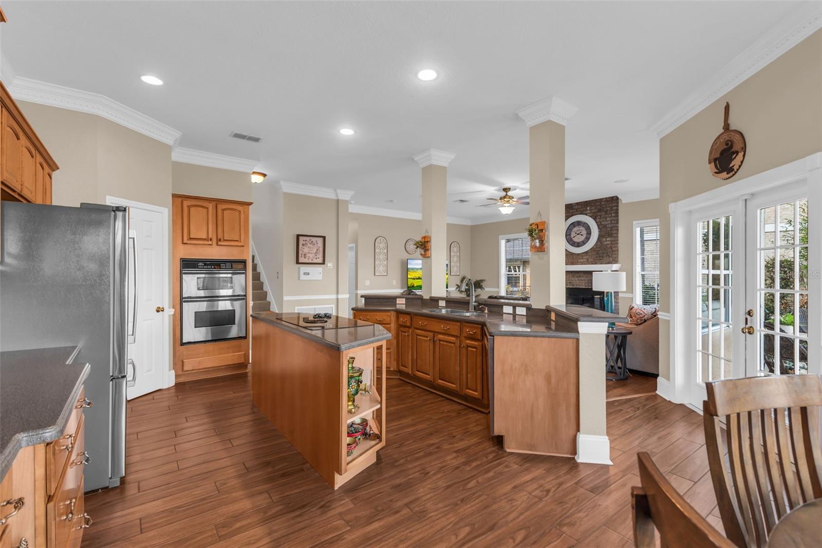 Image 17 of 82 For 1425 Riviera Drive