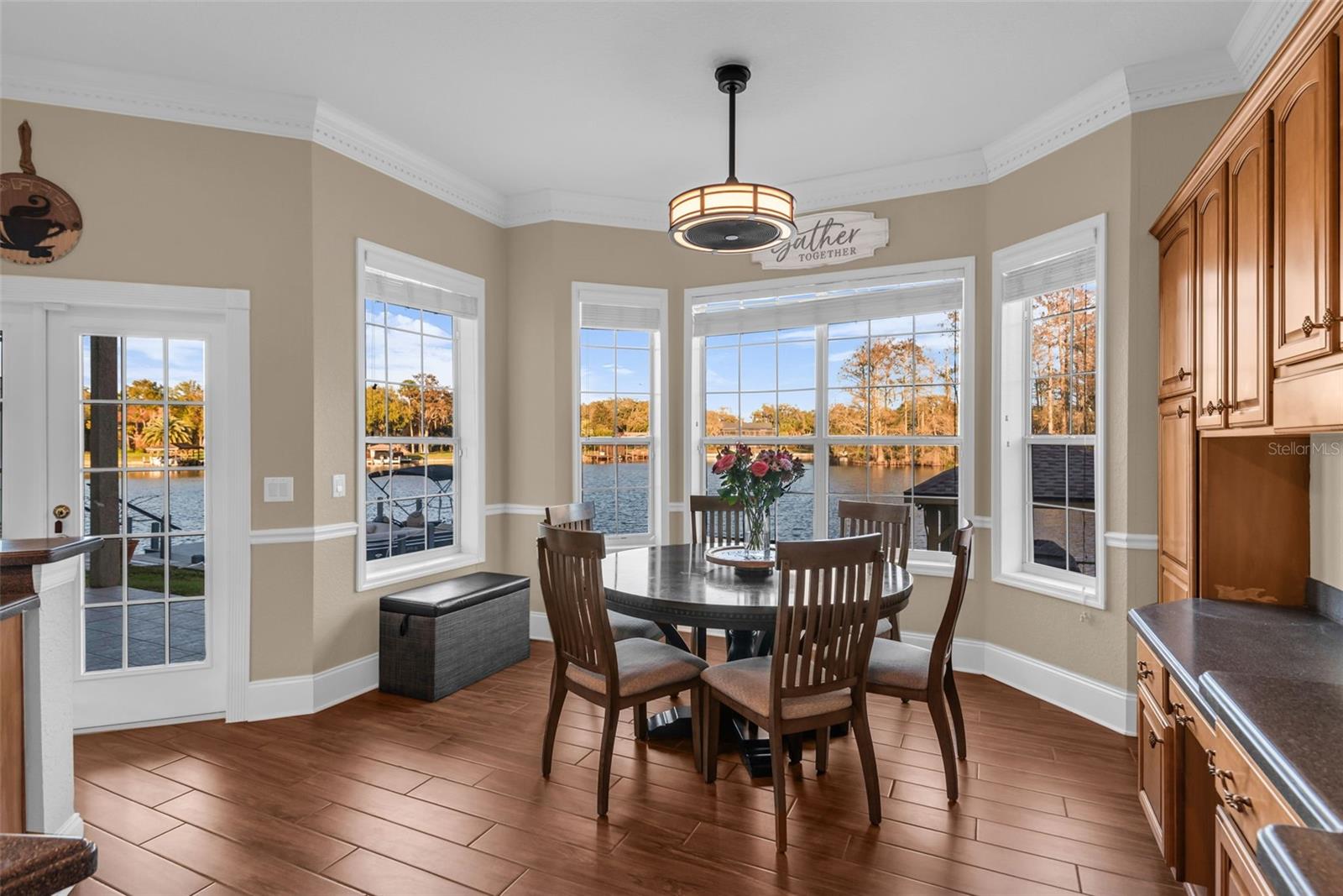 Image 18 of 82 For 1425 Riviera Drive