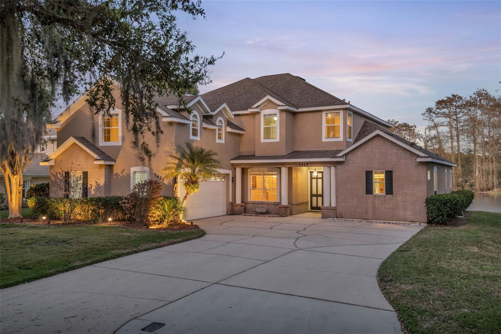 Image 2 of 82 For 1425 Riviera Drive