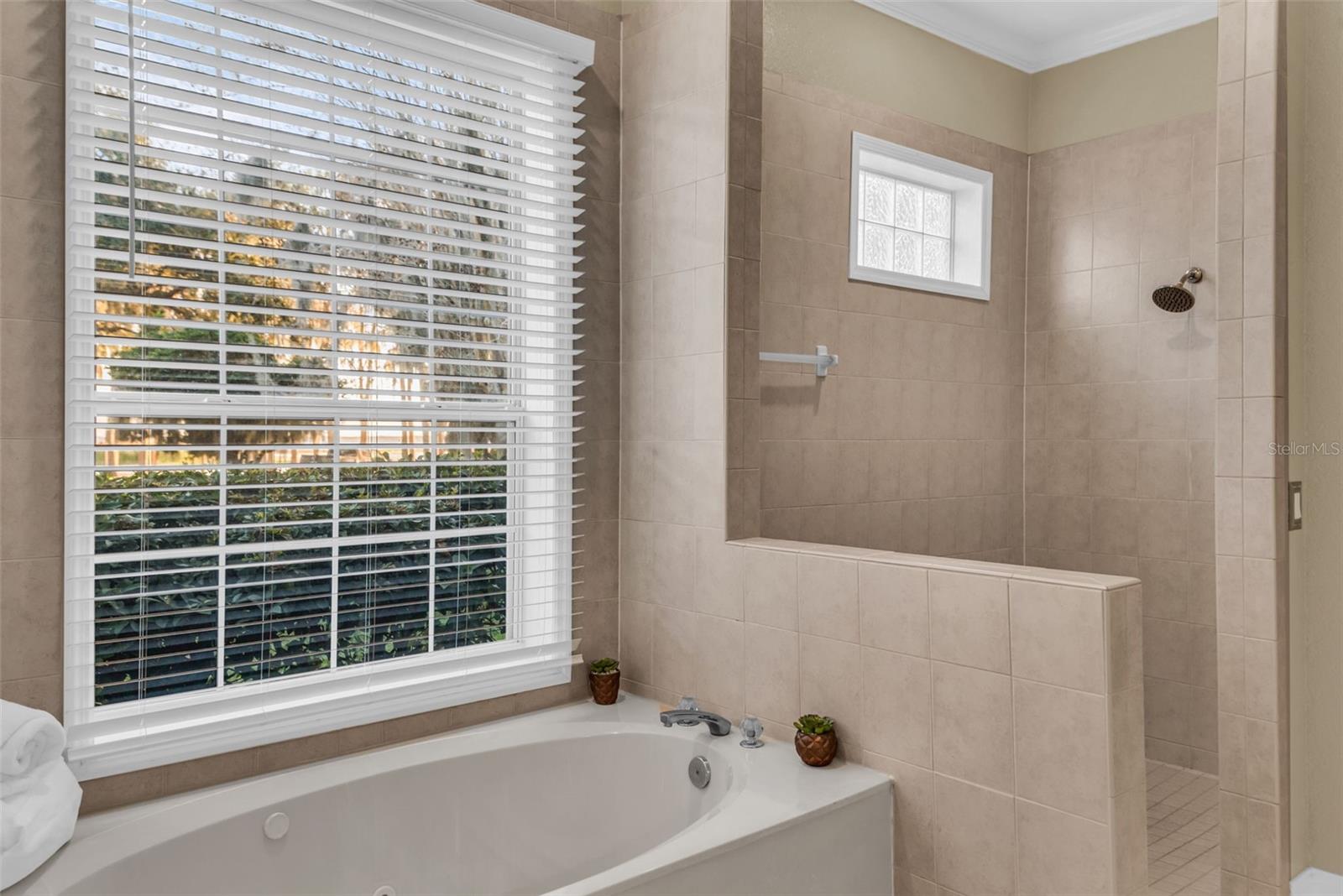 Image 24 of 82 For 1425 Riviera Drive