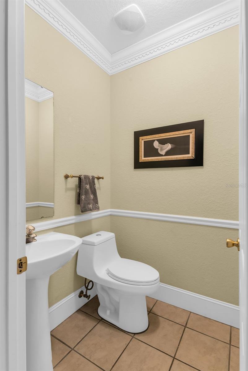 Image 27 of 82 For 1425 Riviera Drive