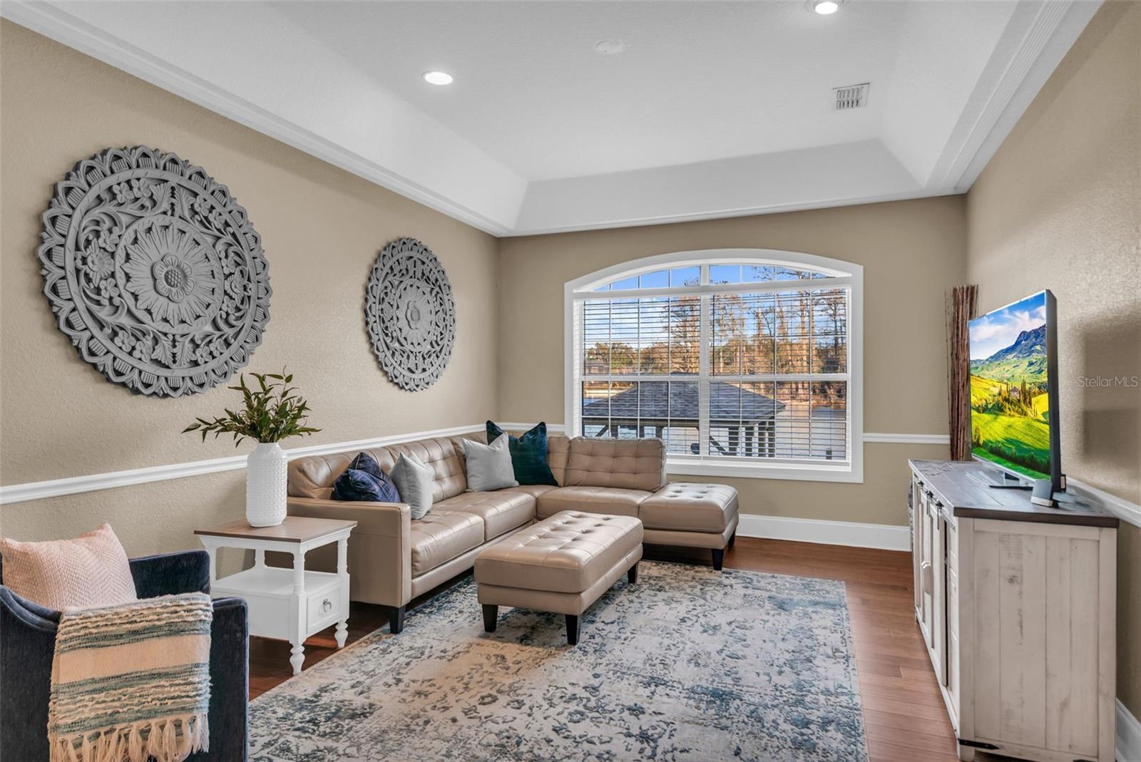 Image 5 of 82 For 1425 Riviera Drive