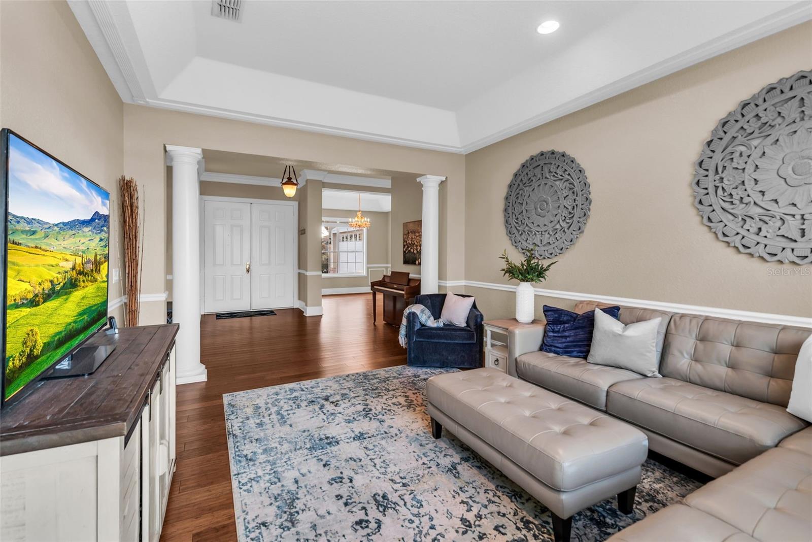 Image 6 of 82 For 1425 Riviera Drive