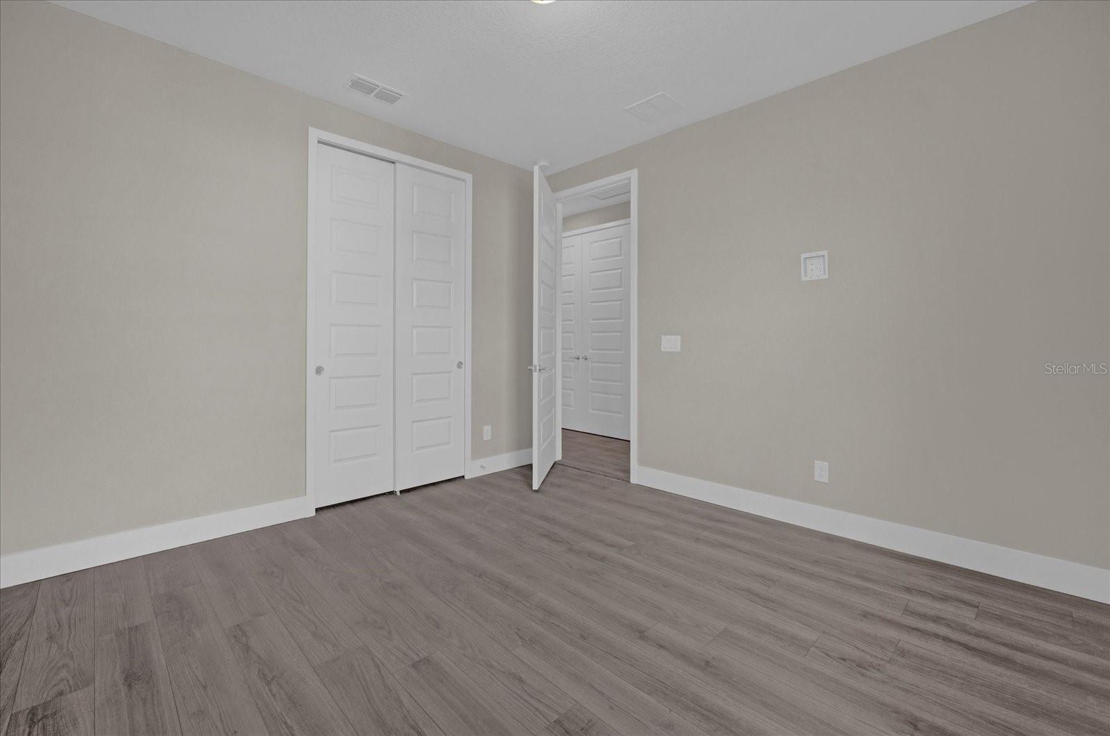 Image 17 of 27 For 7838 Spectrum Drive