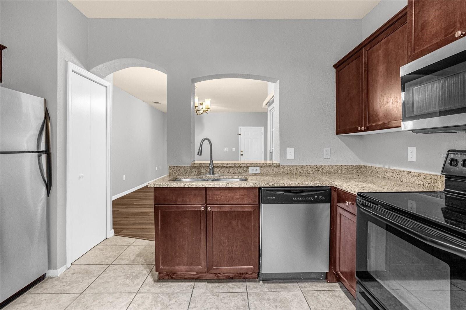 Image 10 of 38 For 107 Vista Verdi Circle 213