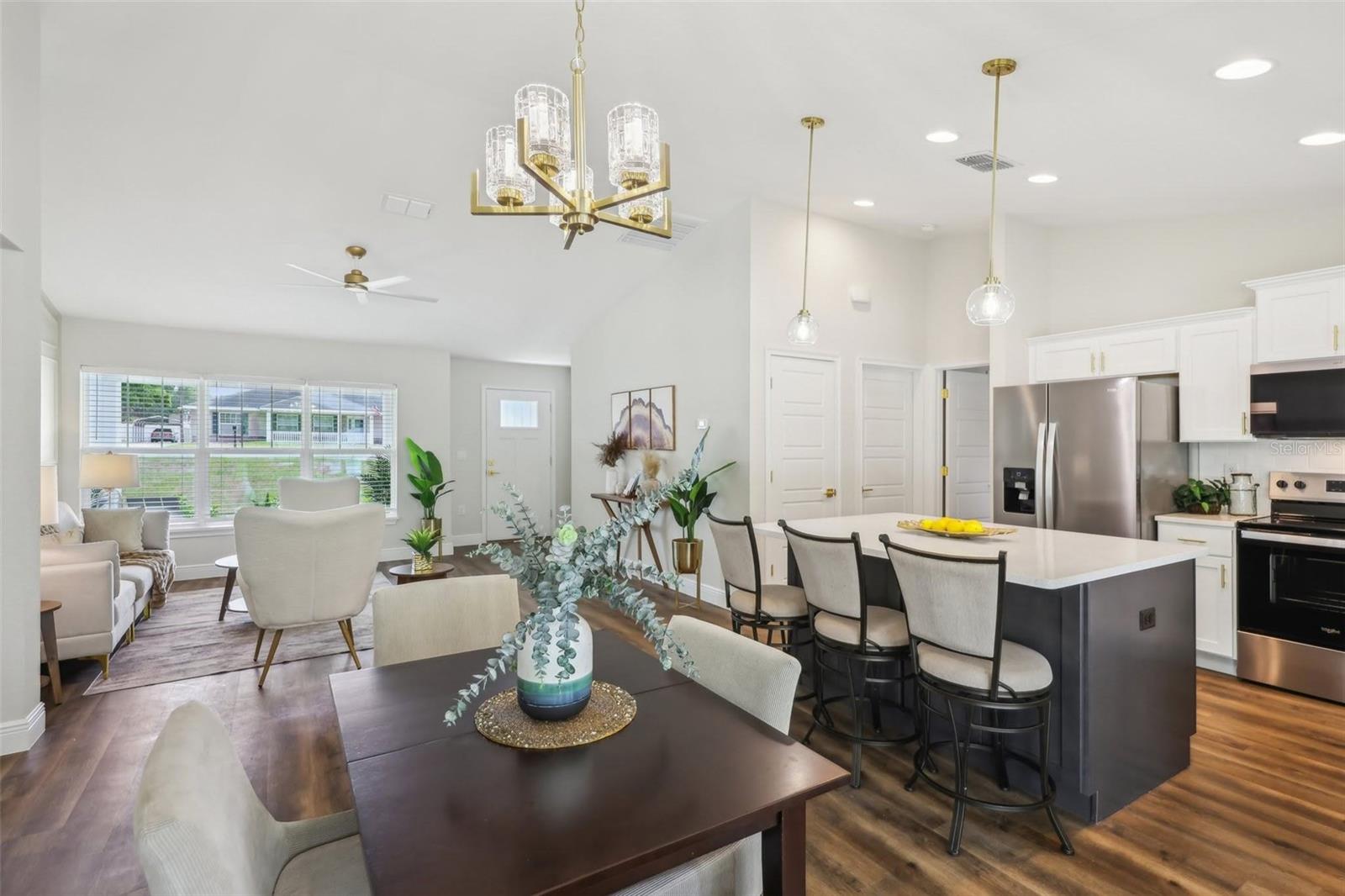 Image 17 of 53 For 411 Eridani Court