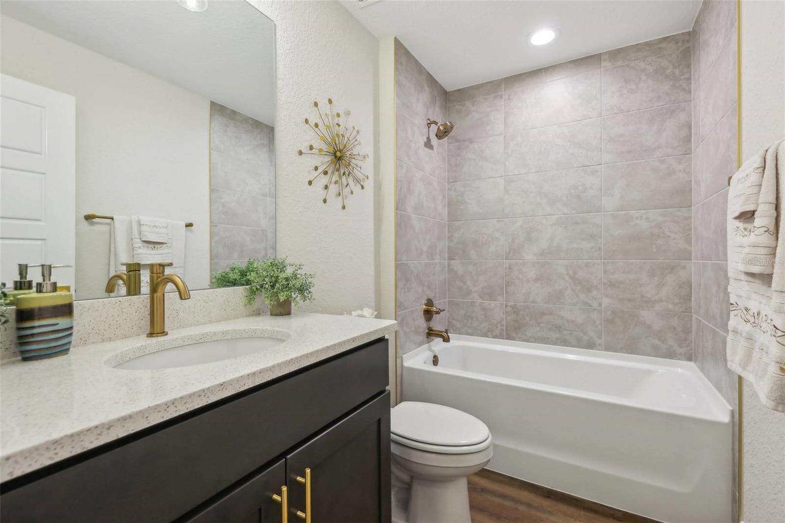 Image 24 of 53 For 411 Eridani Court