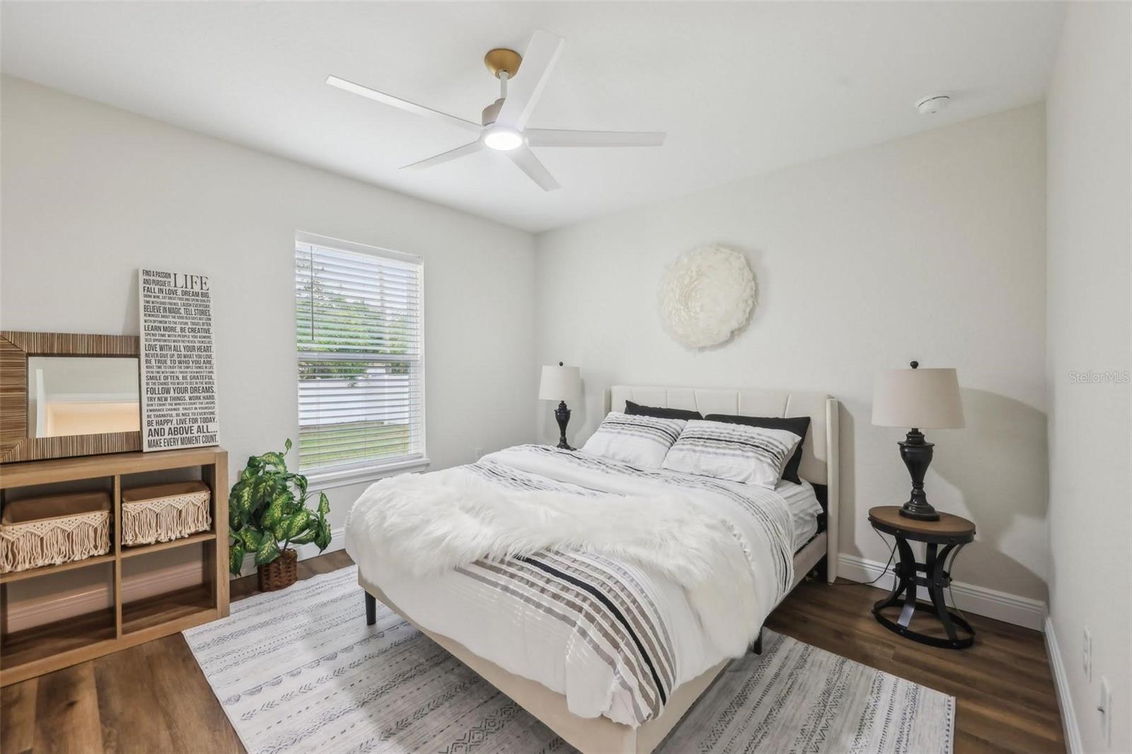 Image 27 of 53 For 411 Eridani Court