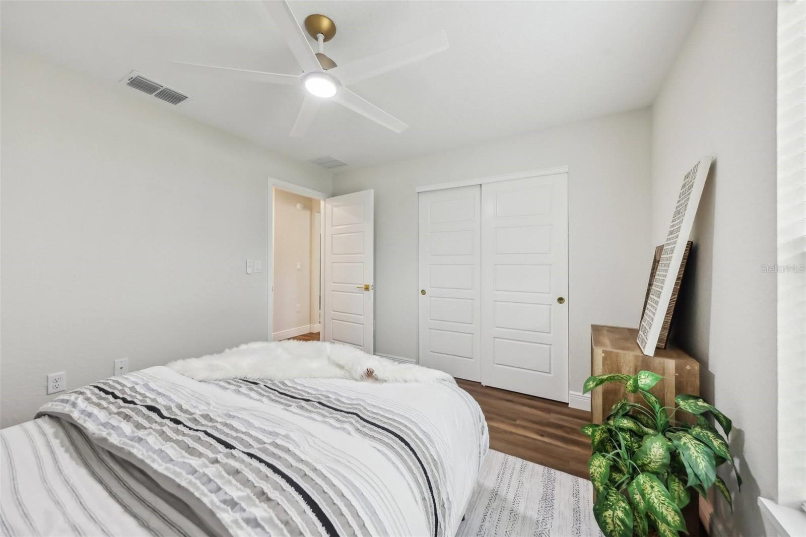 Image 28 of 53 For 411 Eridani Court