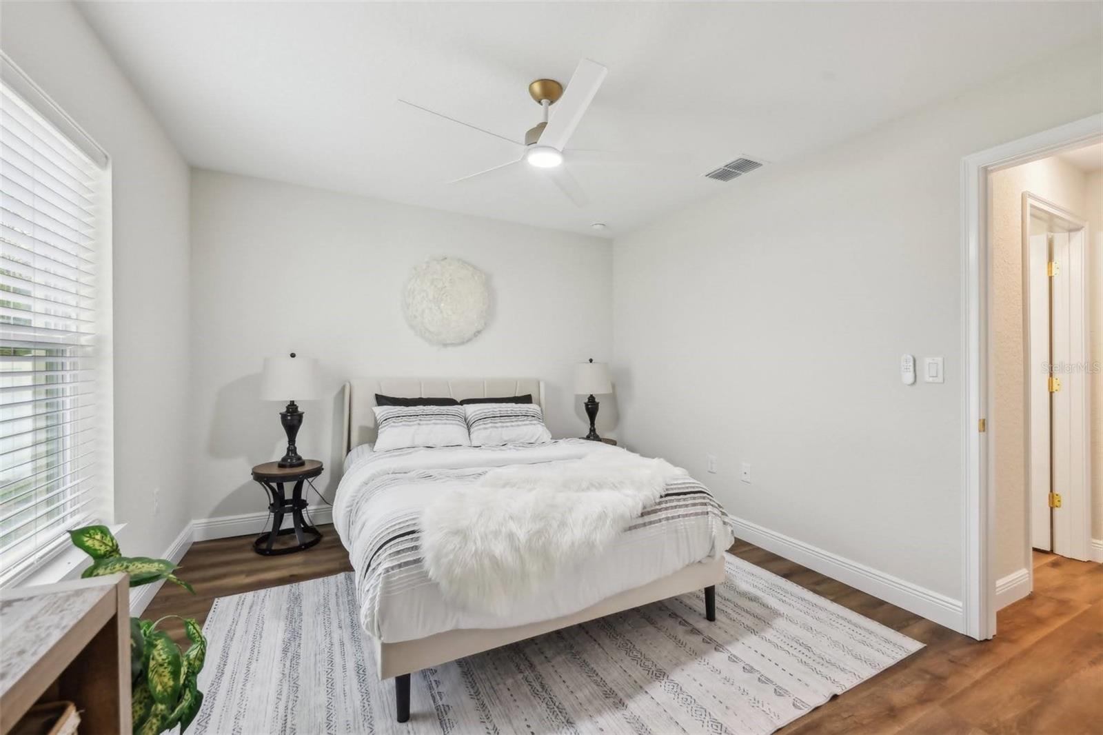 Image 29 of 53 For 411 Eridani Court