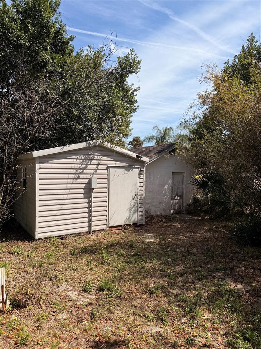 Image 15 of 23 For 1129 Holly Avenue