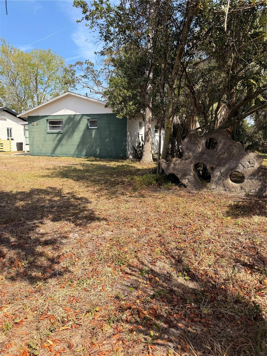 Image 18 of 23 For 1129 Holly Avenue