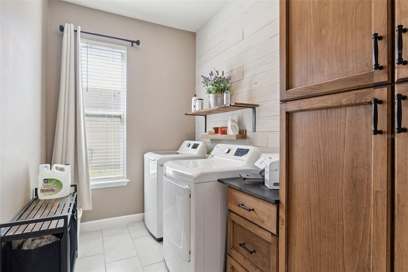 Image 33 of 53 For 478 Cavesson Street