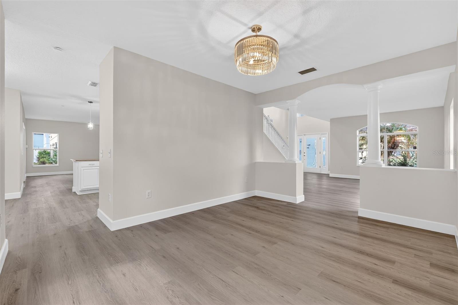 Image 14 of 74 For 402 Big Sioux Court