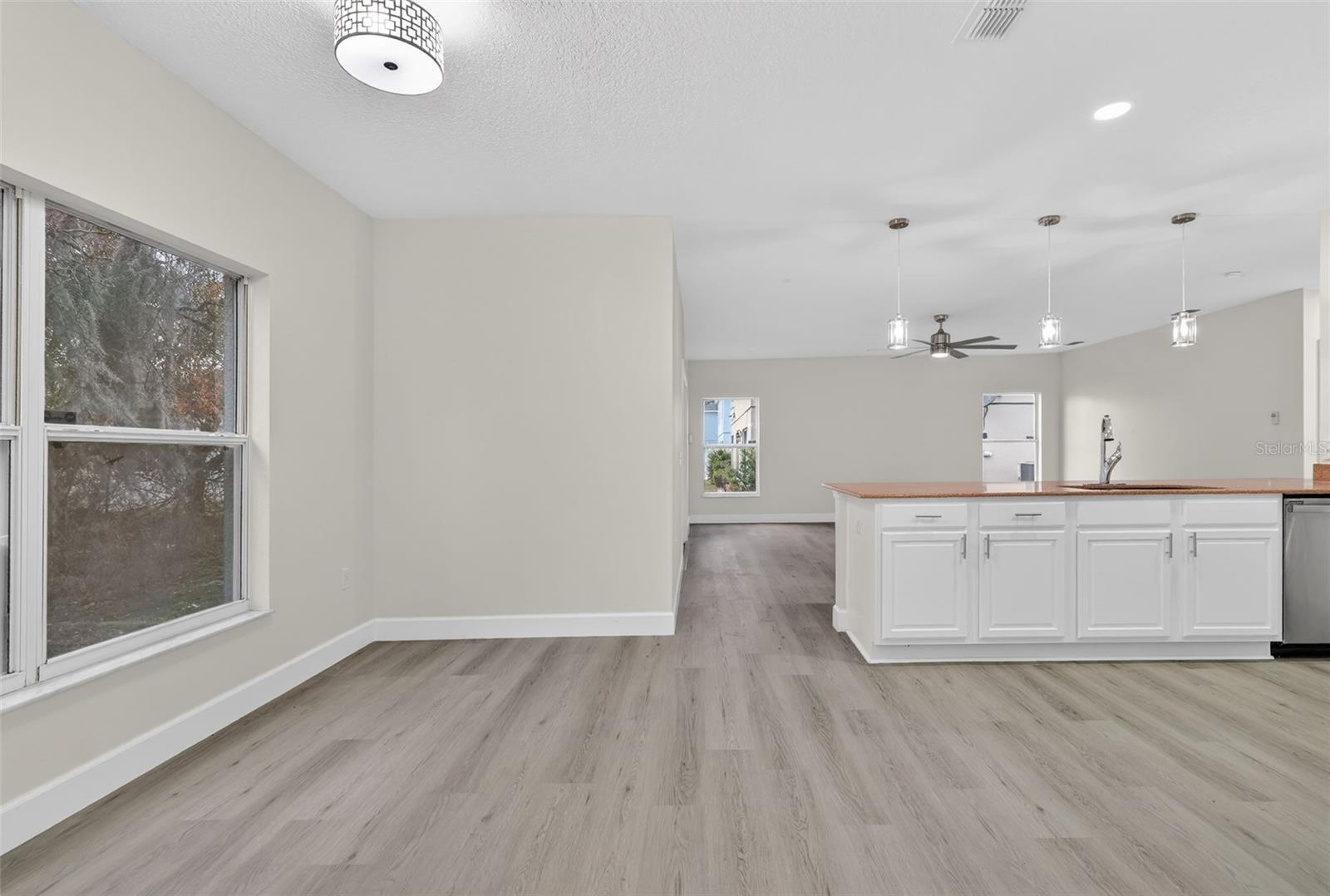 Image 15 of 74 For 402 Big Sioux Court