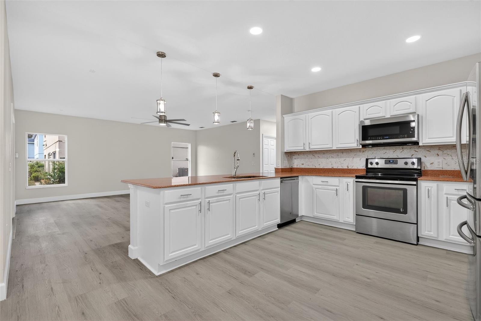 Image 18 of 74 For 402 Big Sioux Court