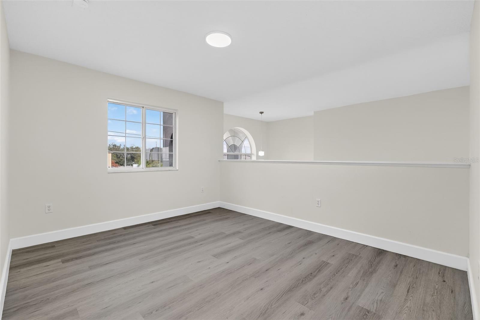 Image 21 of 74 For 402 Big Sioux Court