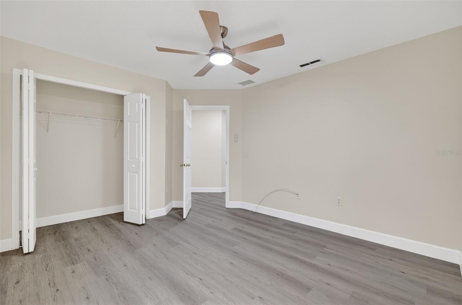 Image 24 of 74 For 402 Big Sioux Court