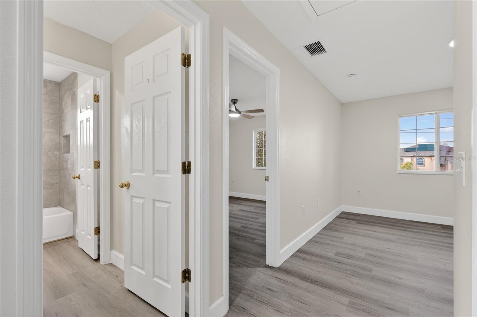 Image 27 of 74 For 402 Big Sioux Court