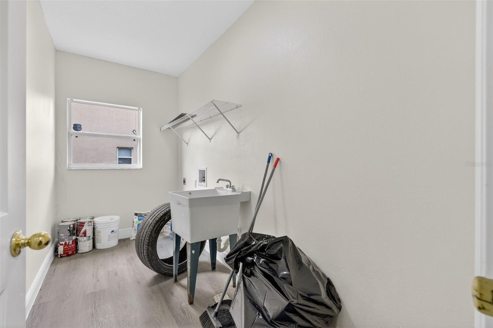 Image 35 of 74 For 402 Big Sioux Court