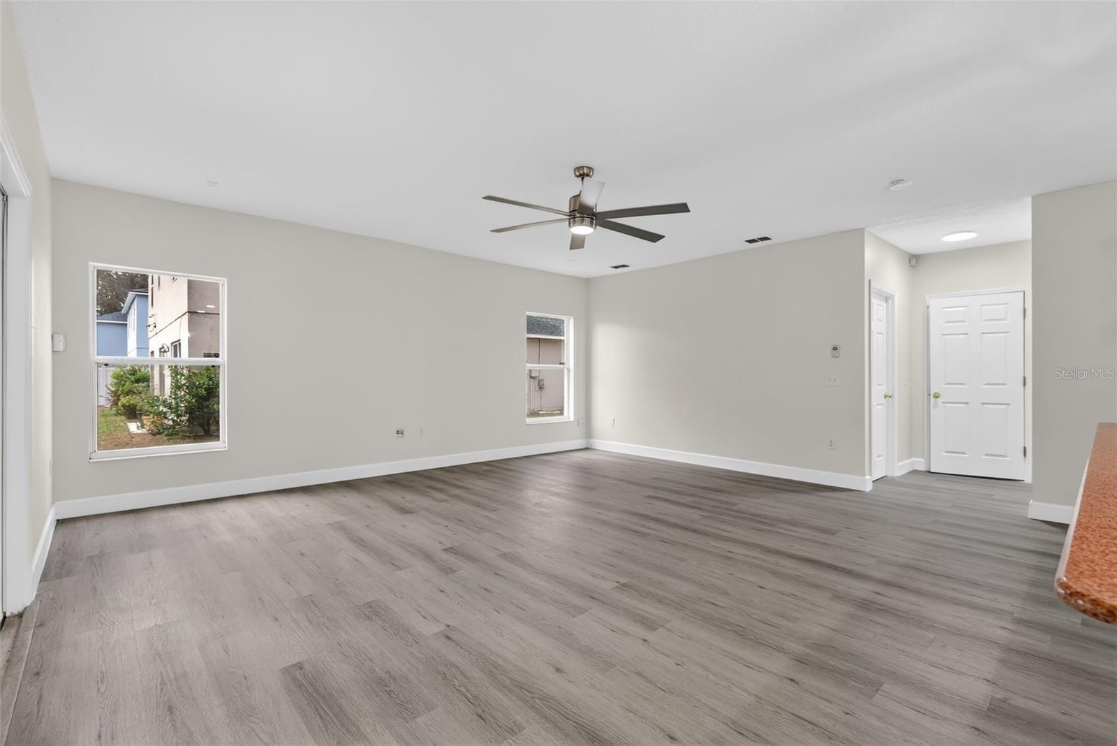 Image 38 of 74 For 402 Big Sioux Court