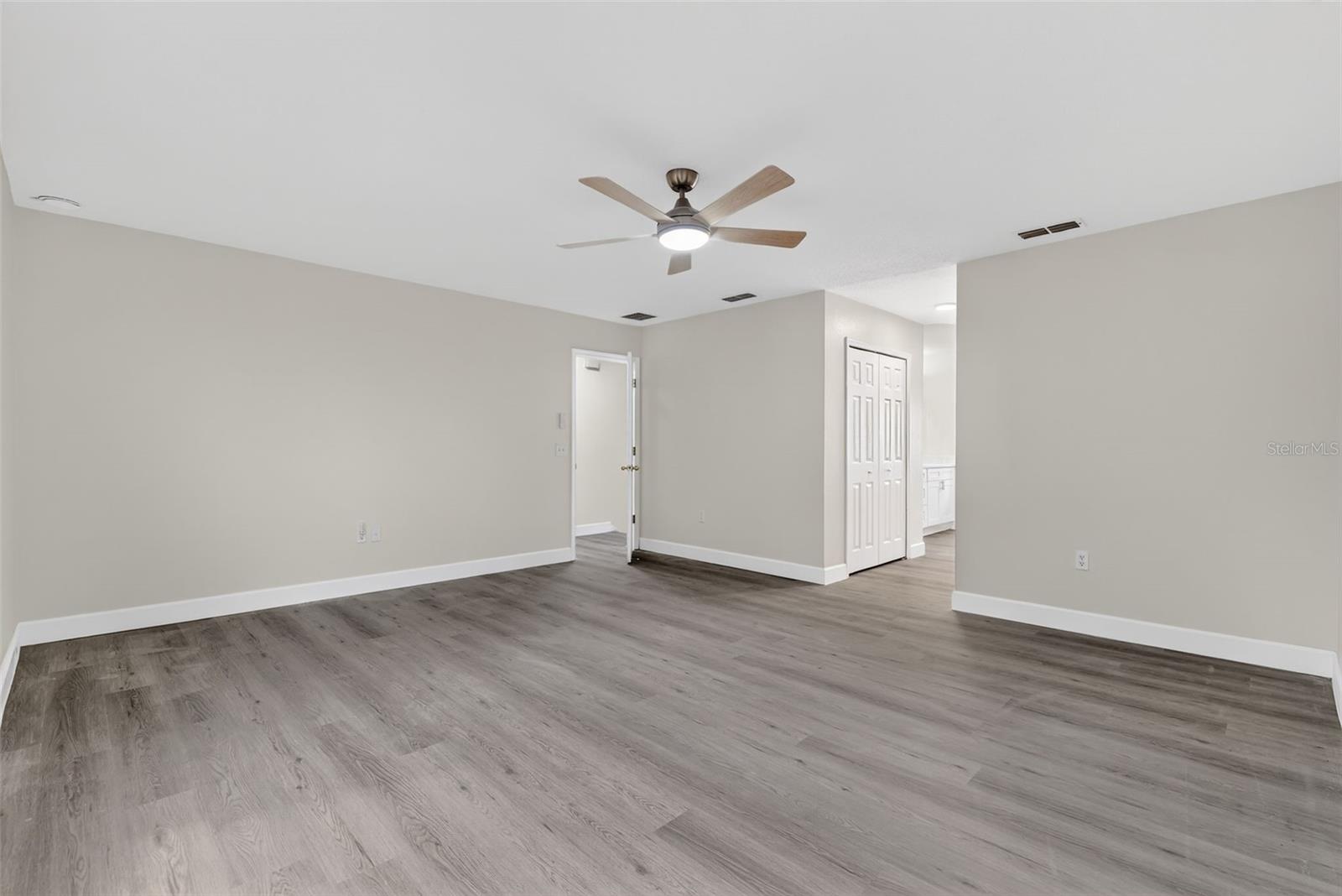 Image 46 of 74 For 402 Big Sioux Court