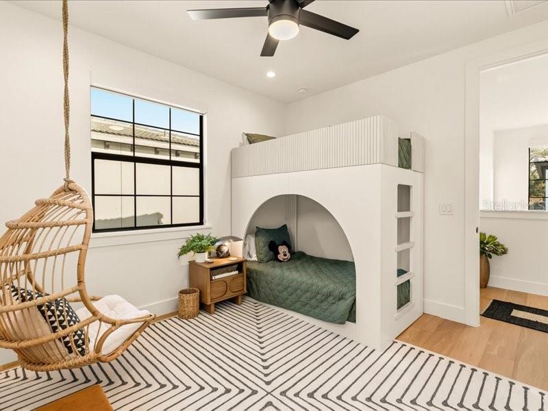 Image 25 of 46 For 1405 Miller Avenue