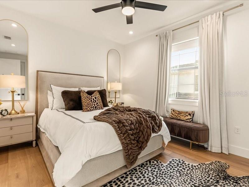 Image 28 of 46 For 1405 Miller Avenue