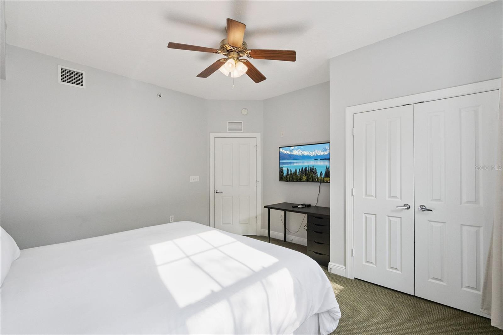 Image 20 of 55 For 7655 Heritage Crossing Way 201