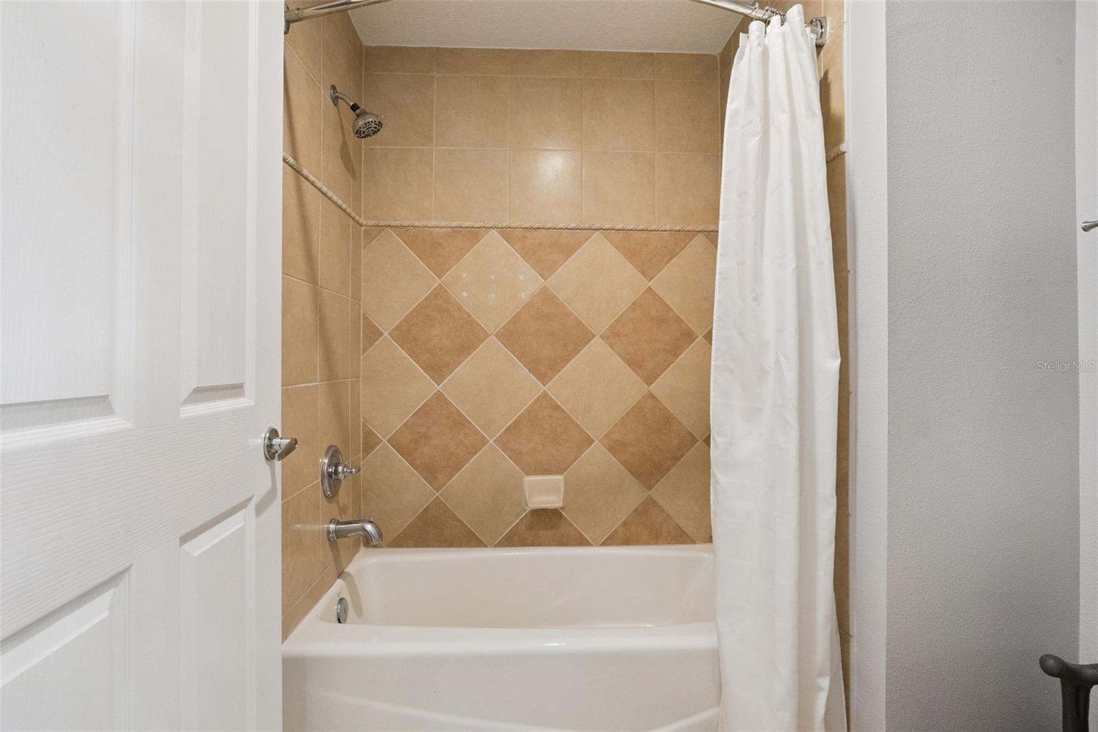 Image 29 of 55 For 7655 Heritage Crossing Way 201