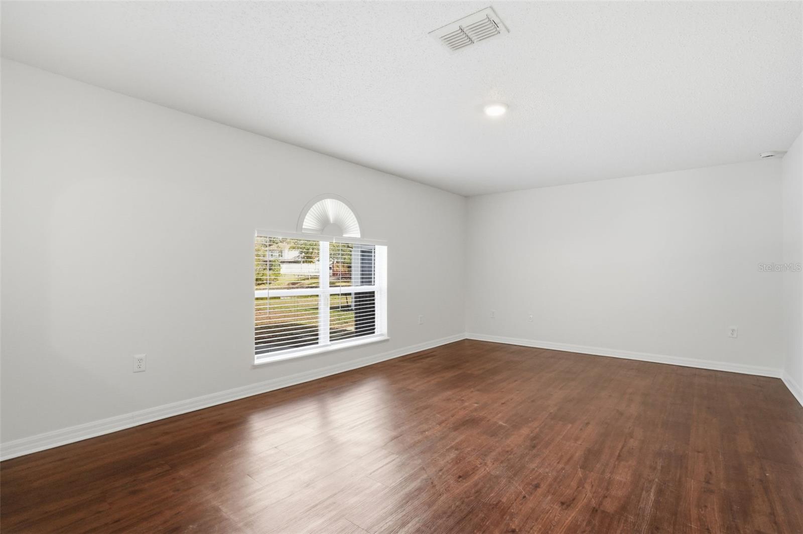 Image 17 of 42 For 10114 Maronda Drive