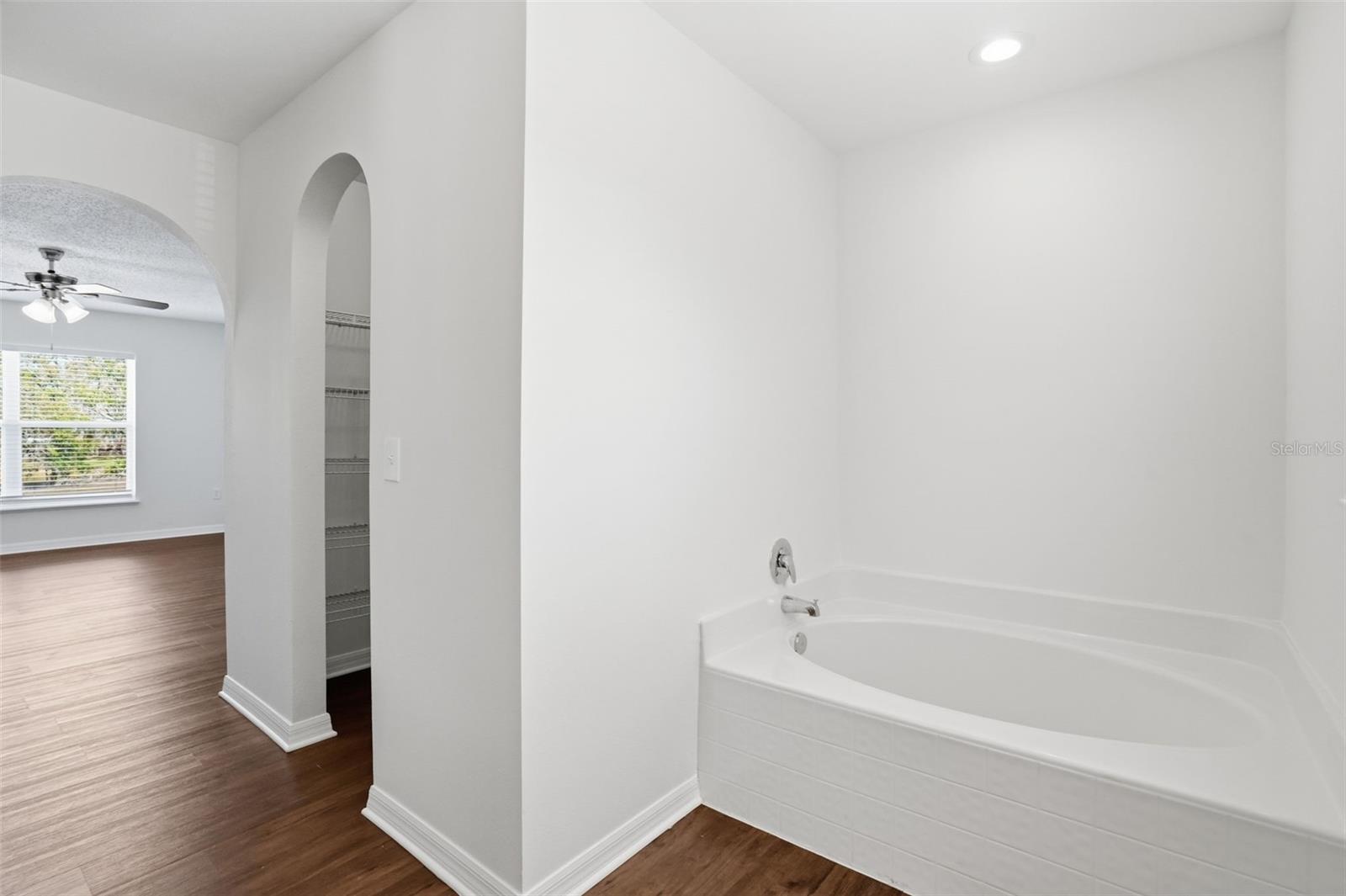 Image 24 of 42 For 10114 Maronda Drive