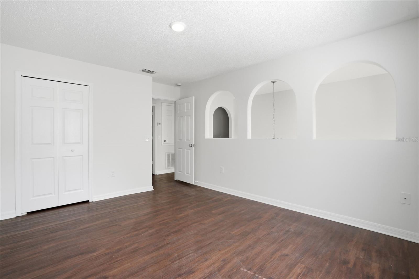 Image 33 of 42 For 10114 Maronda Drive