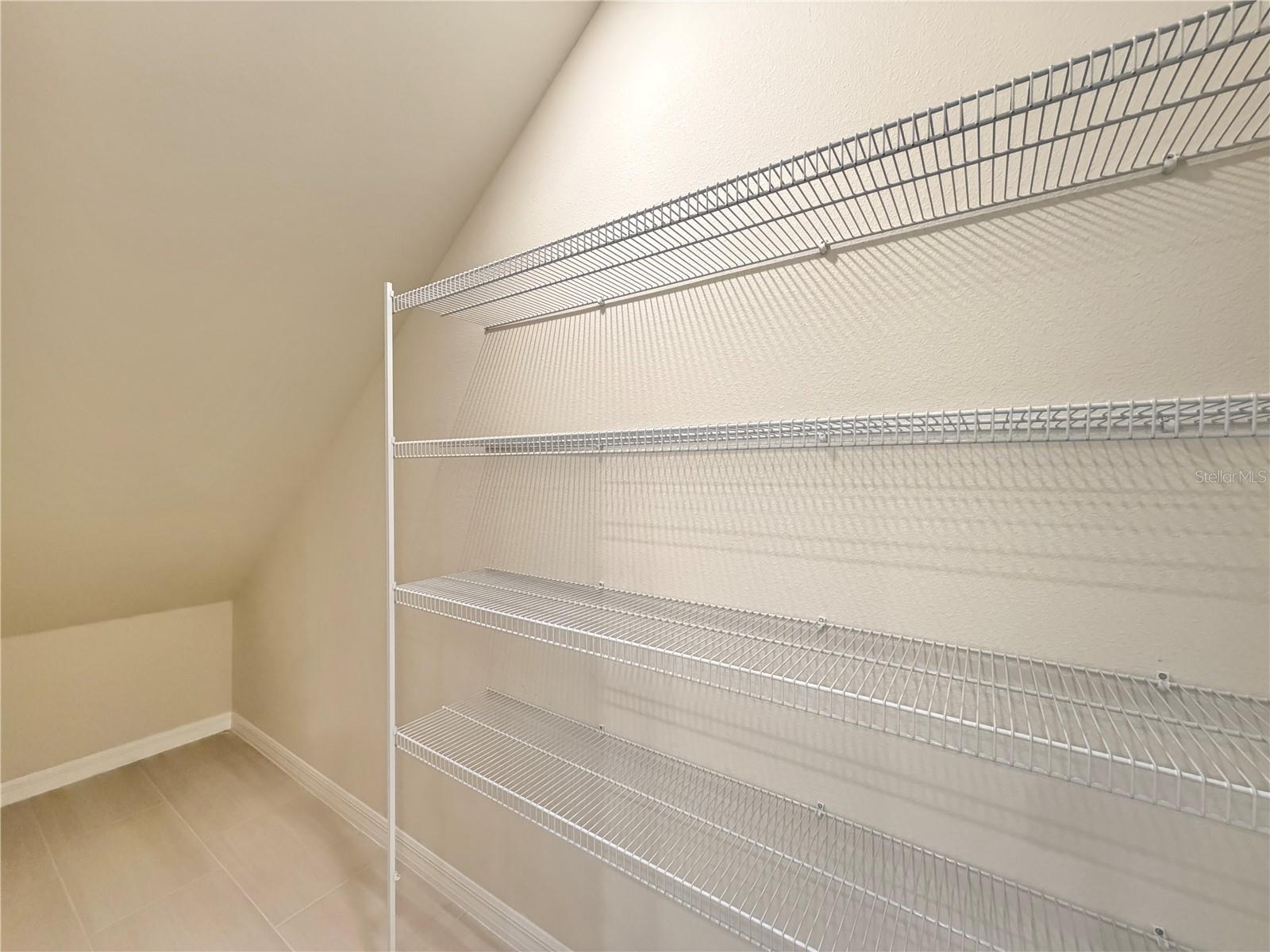 Image 11 of 34 For 16270 Merry Alley