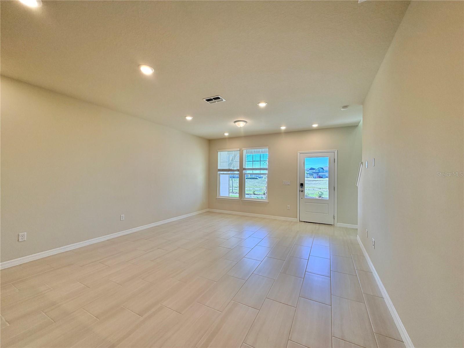 Image 12 of 34 For 16270 Merry Alley