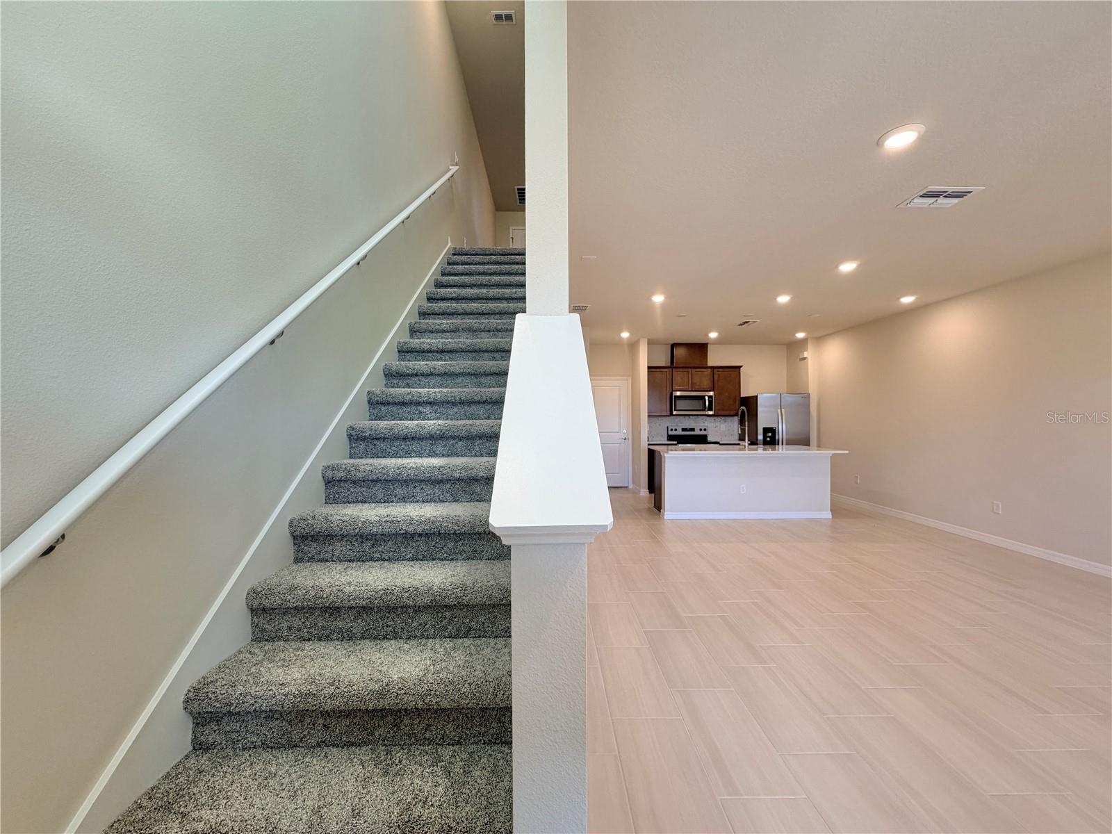 Image 16 of 34 For 16270 Merry Alley