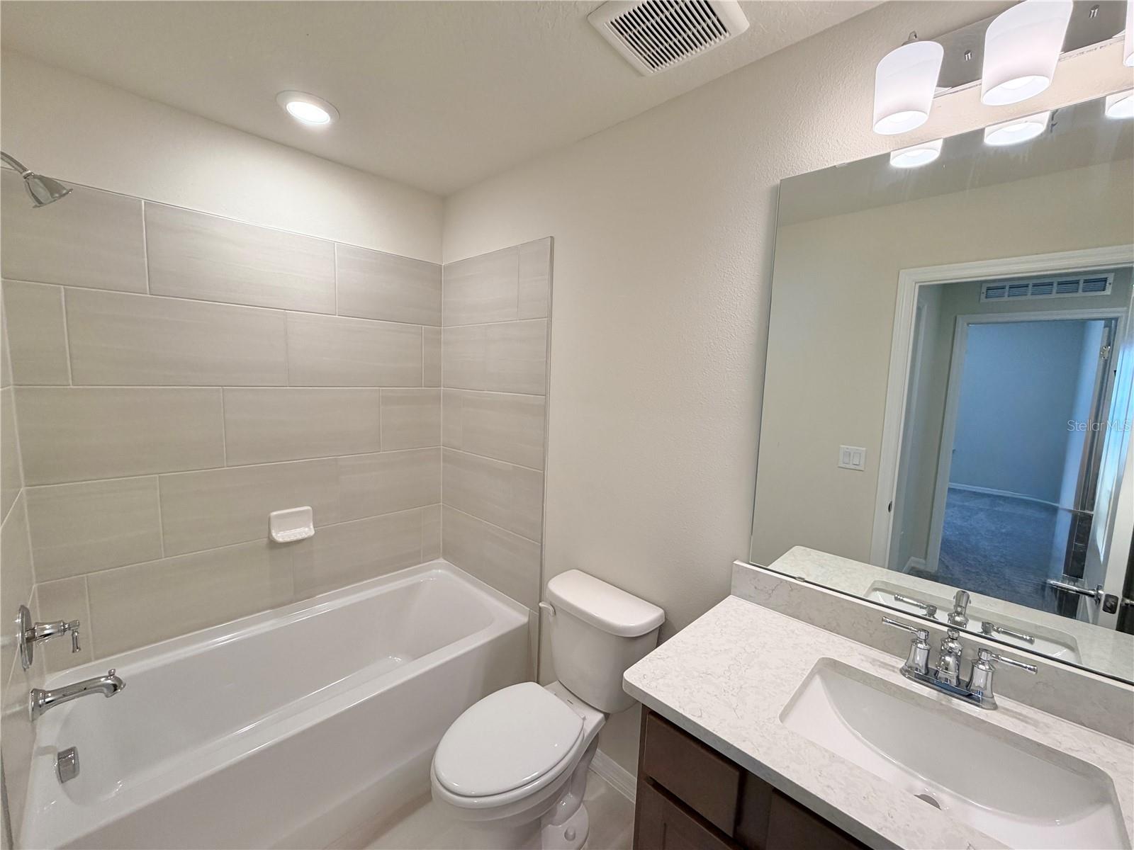 Image 28 of 34 For 16270 Merry Alley