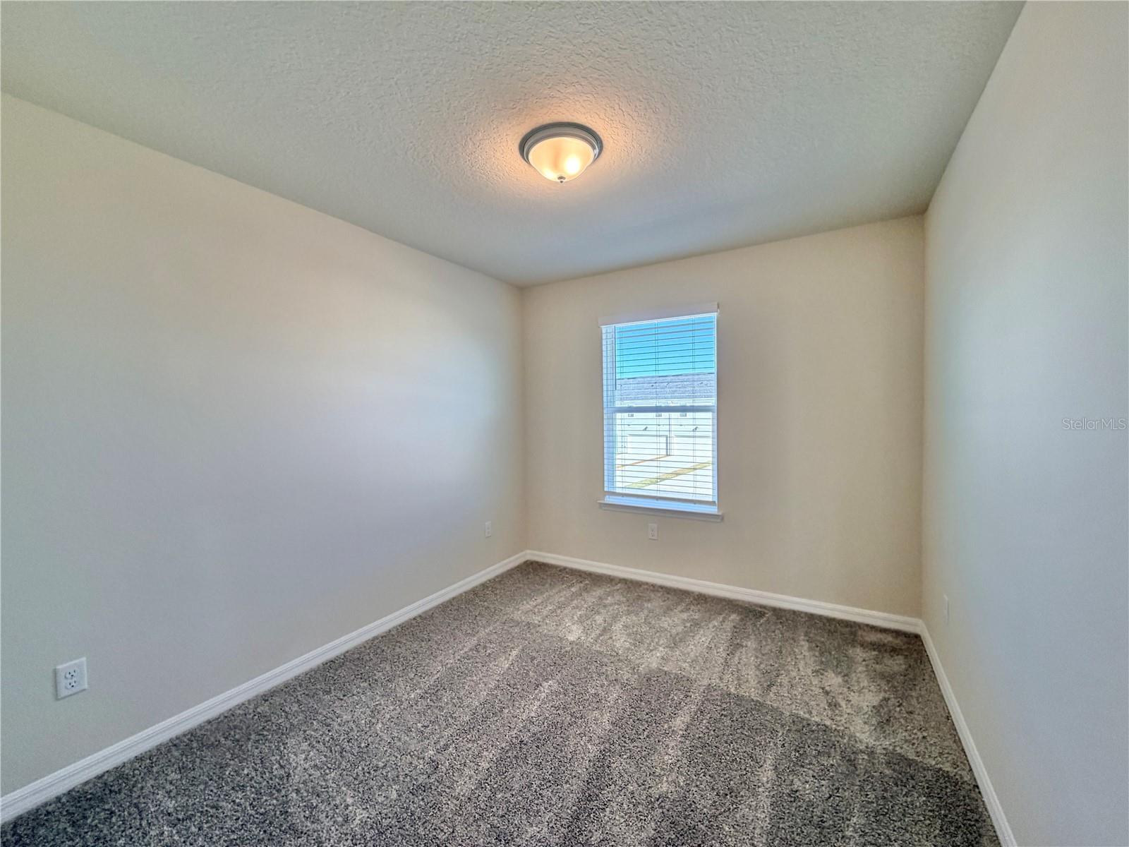 Image 29 of 34 For 16270 Merry Alley