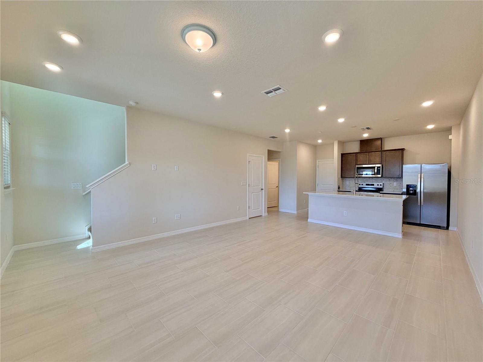 Image 6 of 34 For 16270 Merry Alley