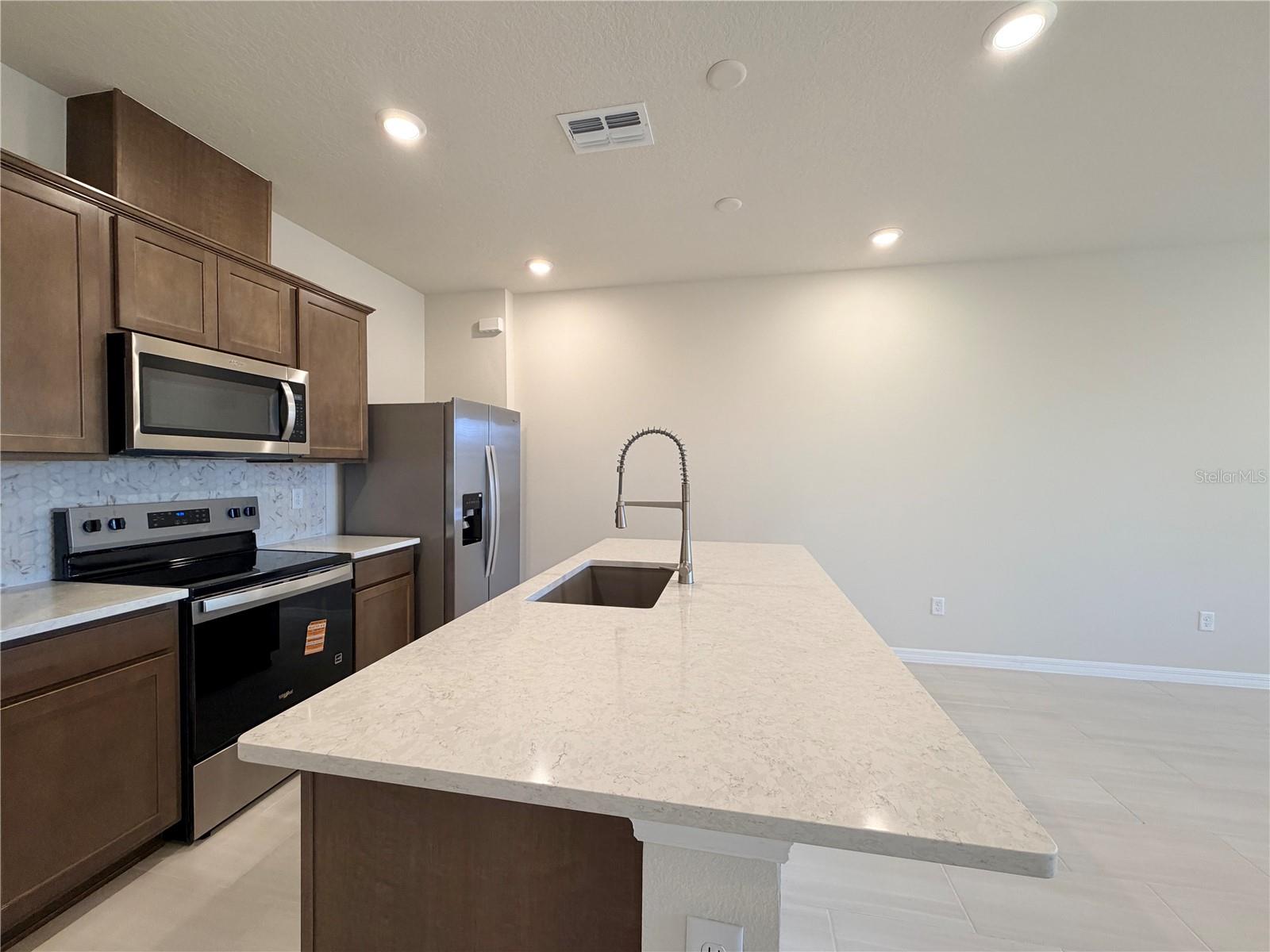 Image 9 of 34 For 16270 Merry Alley