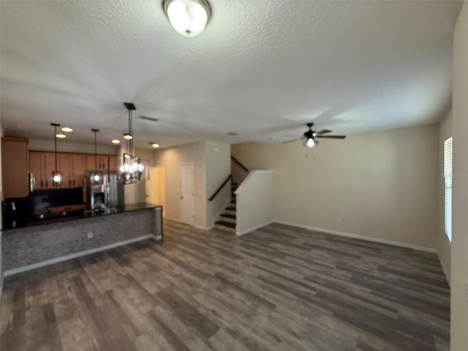 Listing photo id 3 for 1753 Fulfillment Drive