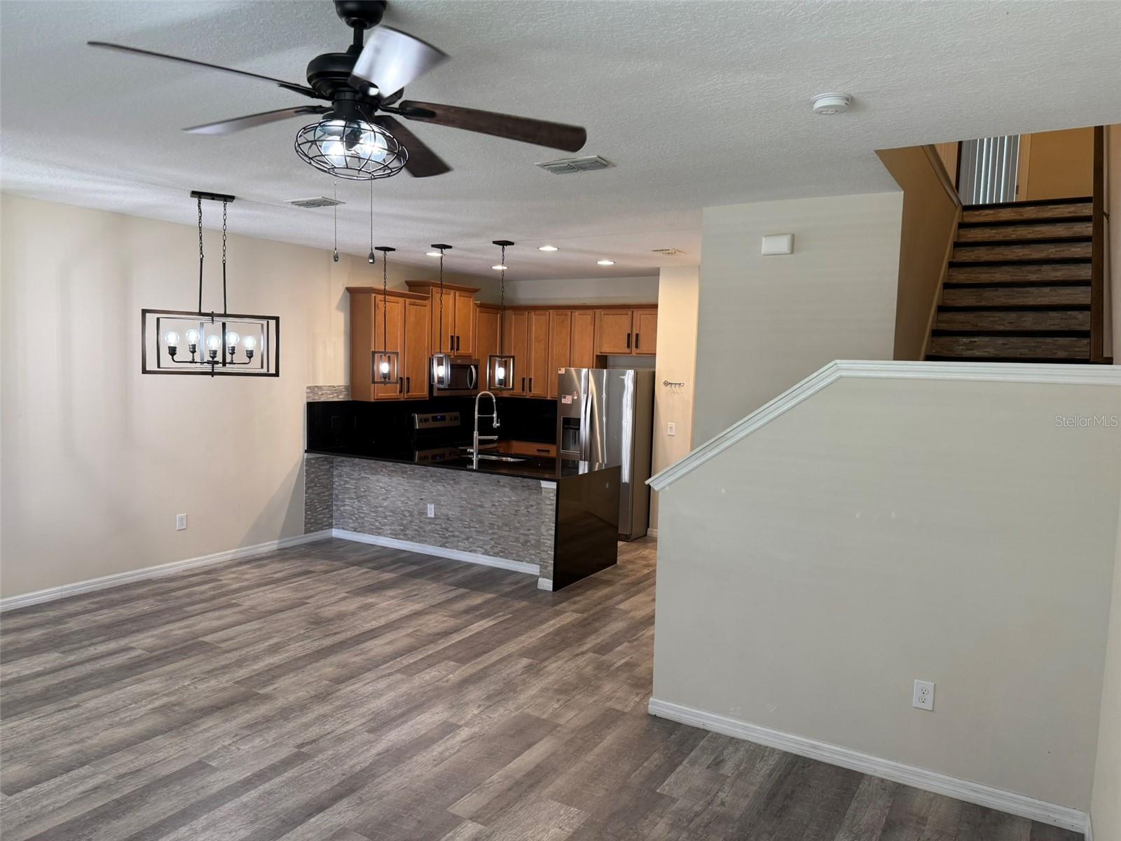 Listing photo id 4 for 1753 Fulfillment Drive