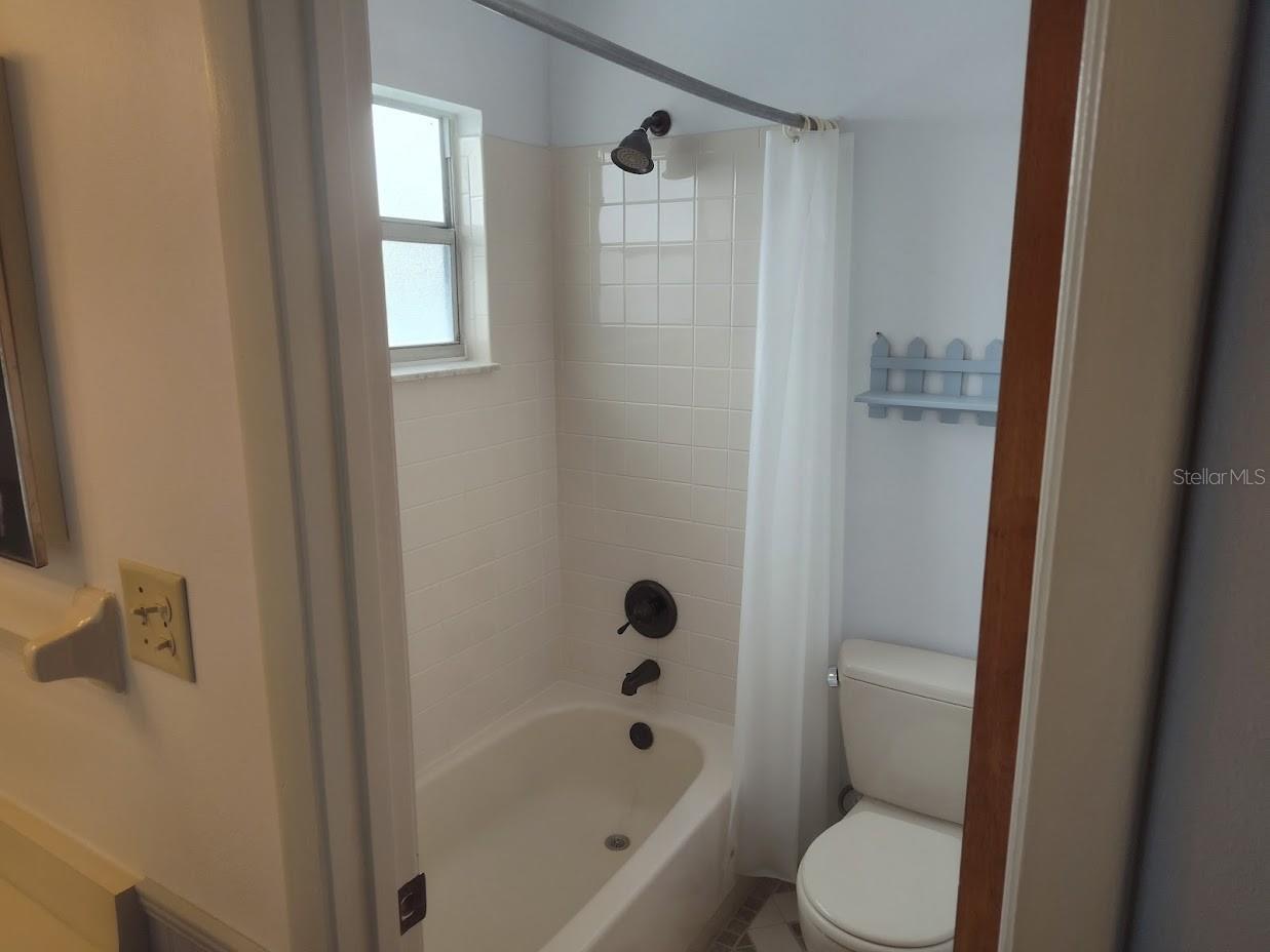 Image 37 of 54 For 8850 Pine Bay Court